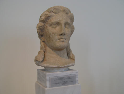 Head of Appolon